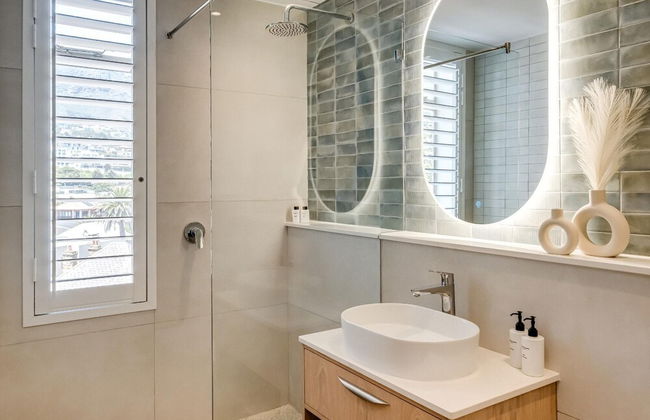 Apartment w Sea Views by Camps Bay Beach Kyanos - Foto 26