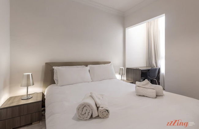 Mediterranean Living Right by the Beach - Foto 10