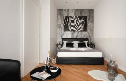 Deluxe Central Apartment - Photo 46