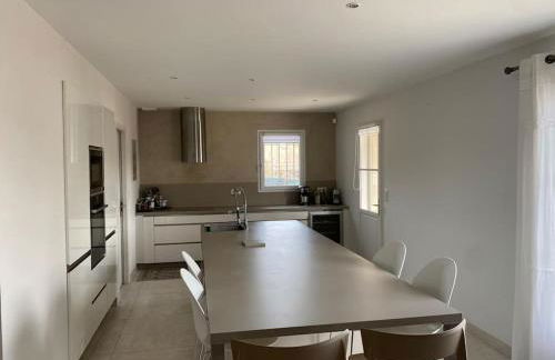 PERNO LI FONT villa contemporaine avec piscine - Photo 9