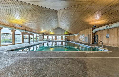 Bright Manistee Condo with Beach and Pool Access! - Foto 30