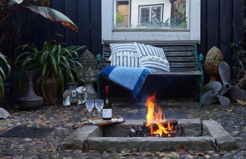 The Cabana Luxury Award Winning Tiny Home with Hot Tub and Private Garden 2 mins Walk to Ryde Beach - Photo 11