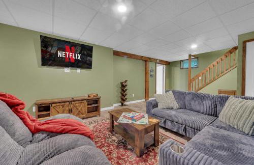 Secluded Log Cabin with Hot Tub Fire Pit Game Room - Foto 30