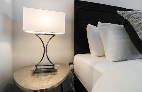 Luxe Apartments, The Moorwell, Secure Parking, - 10mins Cardiff City Ctr - Photo 23