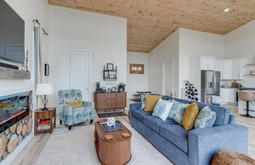 Mtn-View Hidden Falls Cabin with Hot Tub and Deck - Foto 8