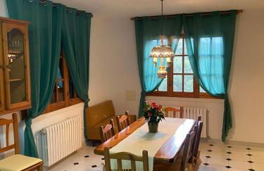 4 Bed Villa - Sleeps 8 - Pool - HotTub - Garden - Foto 15