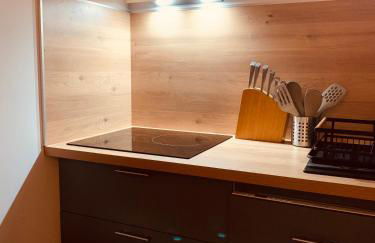 Le mas des glycines - parking privé et terrasse ombragée - Foto 16