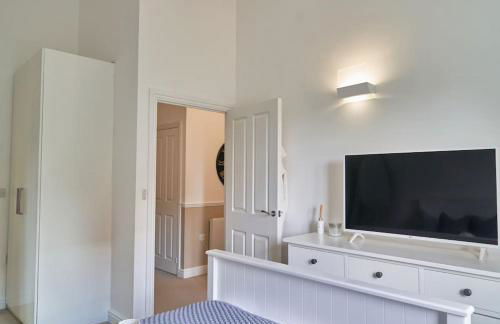 Modern Two Bedroom Wokingham Apartment, En Suite, Free WiFi, On Site Parking, Sleeps 4 - Foto 23