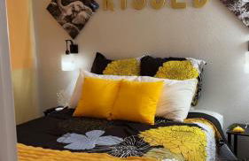 Sun-Kissed Stays - Photo 19