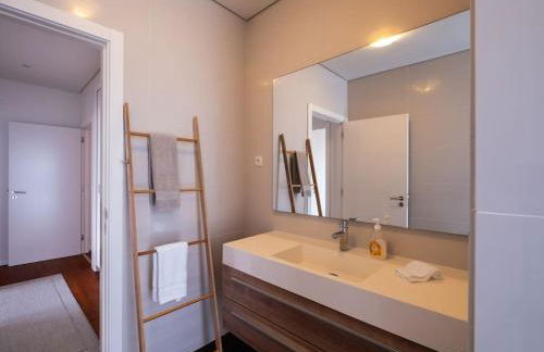 Quiet & Comfy Azorean Sapphire - Photo 11