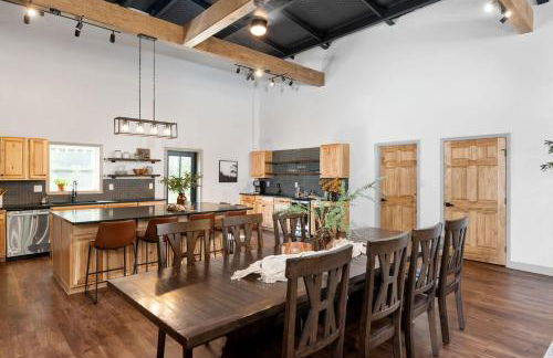 5 King Beds - Sleeps 18 - Game Room - Brew Trail - Foto 15