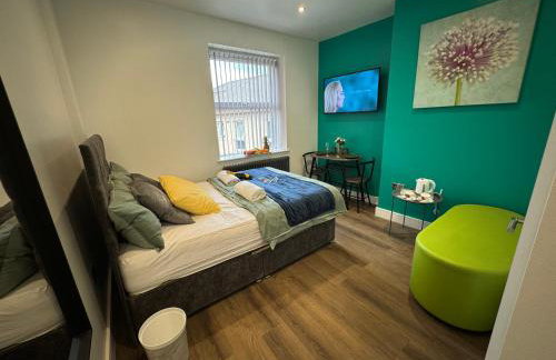 Southgate Luxury Apartments-Jaquzzi Bath-Private Parking- suitable for contractors - Foto 7