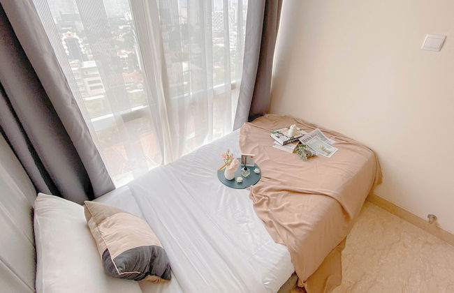 Elegant And Nice 2Br At Menteng Park Apartment - Photo 8