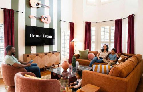 Sparkling Pool Hot Tub Game Room Kids Area - Foto 16