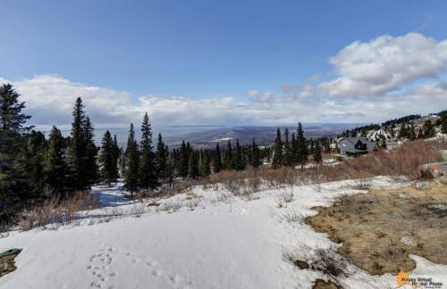 The Mountain Top Escape w/Scenic Views & Trails - Foto 11