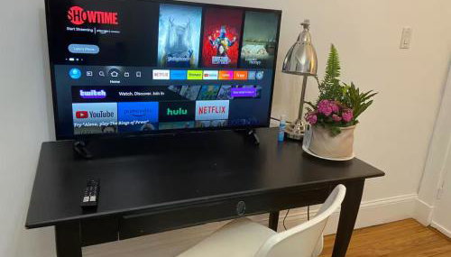 Boston Studio Apartment with Parking, next to Train or Buses, good Neighborhood - Foto 5