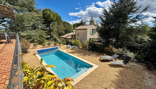 Maison avec piscine chauffée, centre village - Photo 4