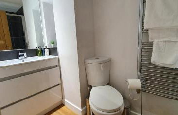 Northampton 2 Bedroom Town Centre Apartment close to University, Hospitals, Brackmills - Foto 24