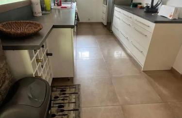 Maison chaleureuse à Saint-Aventin avec jardin et vue montagne - Foto 4