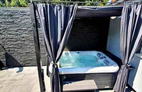 Beautiful house with large terrace and jacuzzi - Foto 3