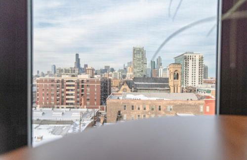 Modern 2BR Loft with Amazing City Skyline View and Optional Parking for 8 Guests Near McCormick Place and Soldier Field - Foto 24