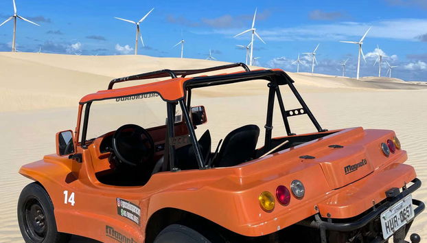 Explore the Lençóis Paracuruenses by buggy