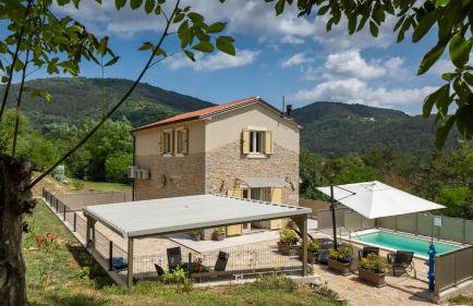 Rustic villa Casa Mavretici with pool in Motovun - Foto 10