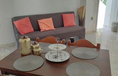 Leros Lakki Entire rental unit, Host Kathy - Foto 1