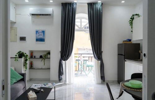 Scugnizzo Apartment SMART - Foto 13