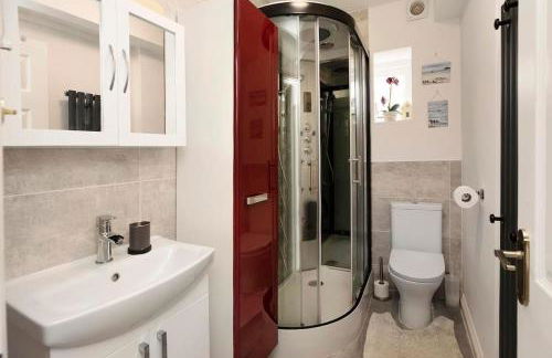 Beach Front Flat Shaldon with Parking - Foto 27