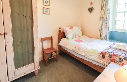 Ellis Howe - Photo 24