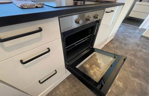 Gleis 12 , kontaktloser 24-7-Check In, barrierefrei ,Smart TV, W-LAN, Parkplatz kostenlos - Photo 5