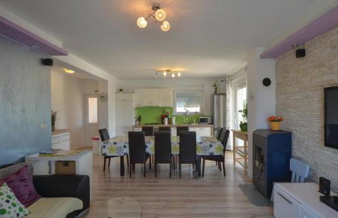 Gorgeous Home In Kanfanar With Wifi - Photo 34