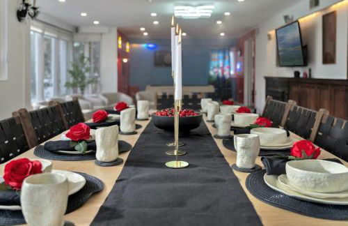 Fire and Fun Luxe Stay w Pool Hot Tub and Game Room - Foto 58