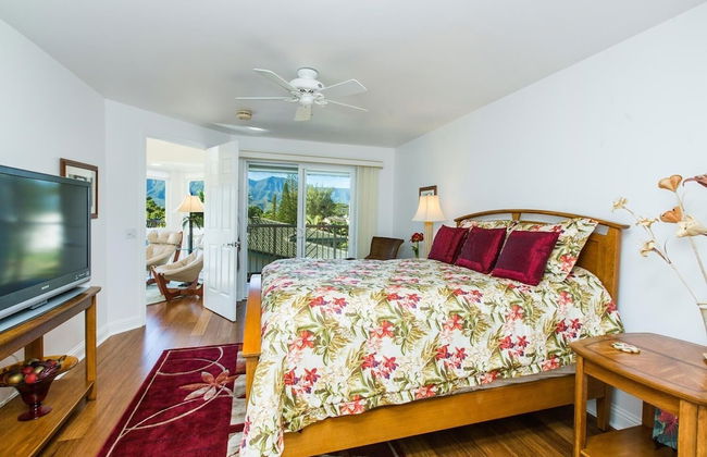 S Of Kamalii 47 3 Bedroom Home by RedAwning - Photo 3