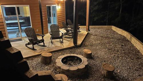 Helen, GA Bear Paw Haus 4 bdrm, sleeps 10, fire pit, pool table, on Golf course - Foto 5
