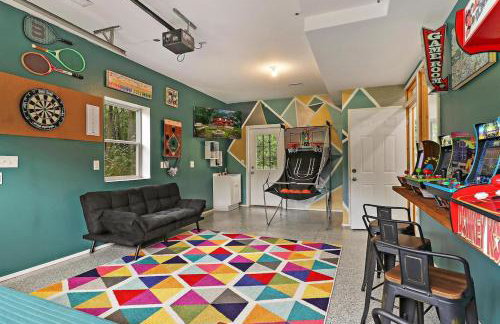 Rare Gem! Game Room, Hot Tub, Near Lake, Pet Ok - Foto 4