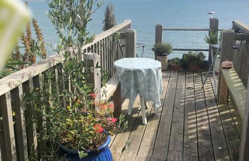 Lyme Clifftop Hideaway - Photo 3