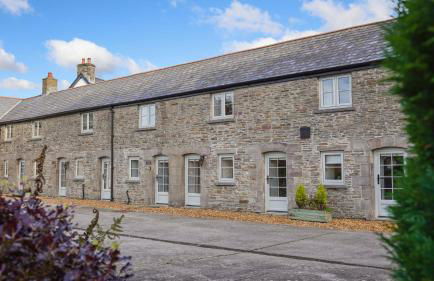 Private Getaway - Rural Charm - Photo 11