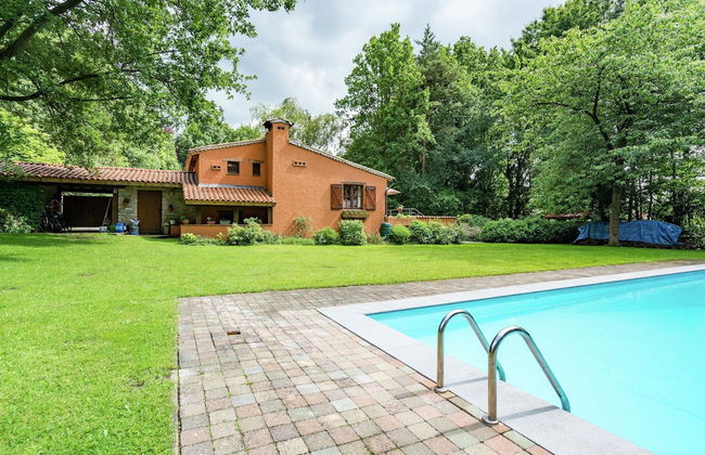 Cosy and Snug Holiday Home With Joint Swimming Pool - Foto 26