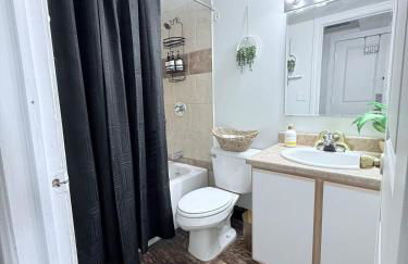 Riverside Hideaway in Corktown 420 & Free Parking - Photo 10