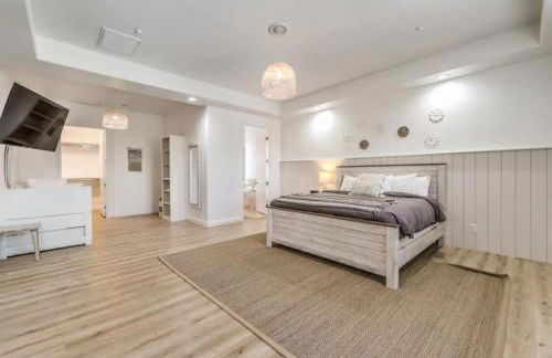 Luxury 5BR Villa Pool Hot Tub RV Friendly - Foto 12