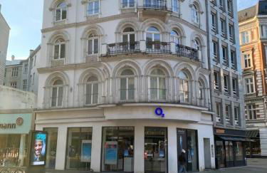 Hamburger Perle am Gänsemarkt und Binnenalster - Photo 27