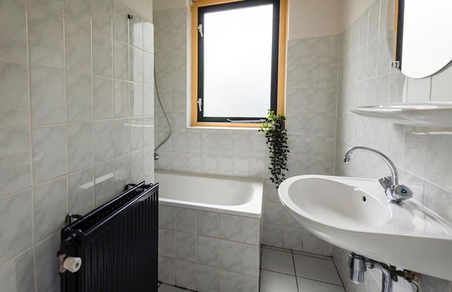 Holiday Home in Nijmegen With Garden Terrace - Foto 9