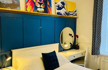 Central, Modern Apartment - Private Terrace - Dog Friendly - Photo 7