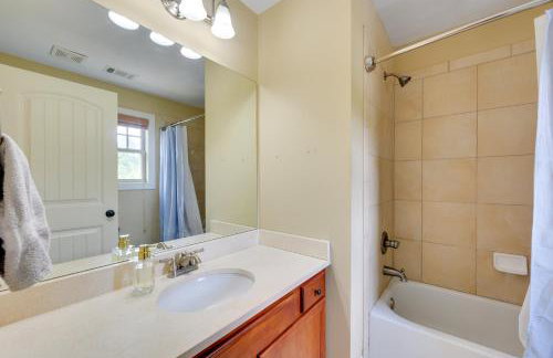 Lake Oconee Abode with Patio, Grill and Fire Pit Table - Foto 19