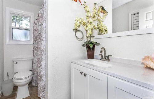 Very Private 3 Bed Home with HEATED Pool Palms and Big Fenced Yard - Foto 16