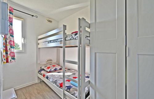 LE PETIT BONHEUR - PLACE PARKING PRIVEE - CLiM - TERRASSE - PISCINE PARTAGEE - PROCHE PARC SPIROU - Foto 13