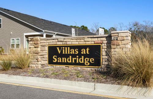 Little River 3BR Villa with Outdoor Movies & Fire Pit, Indoor Fire Place, Arcades, & Beach! - Foto 45