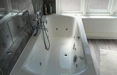 Chandeliers 6 - Photo 20